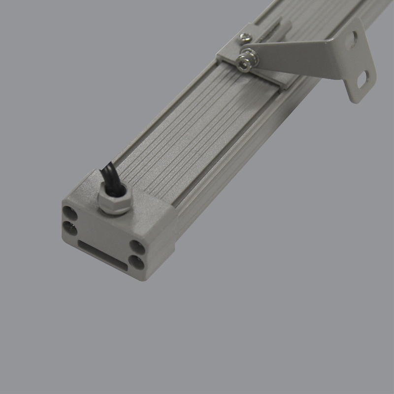 Den-LED-chieu-sang-canh-quan-PWWA12L-3