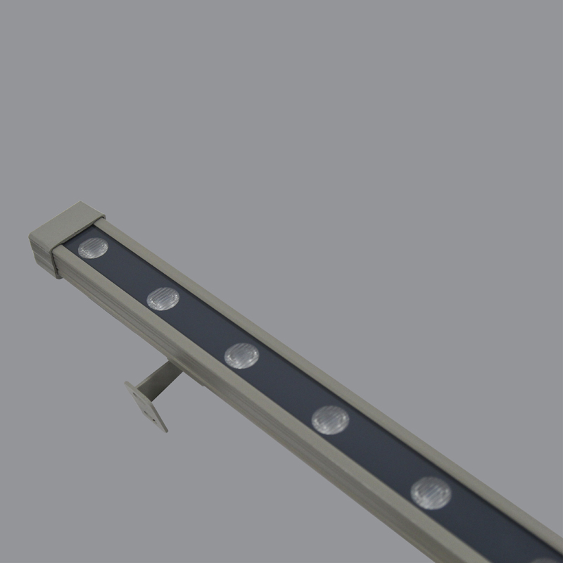 Den-LED-chieu-sang-canh-quan-PWWA12L-5